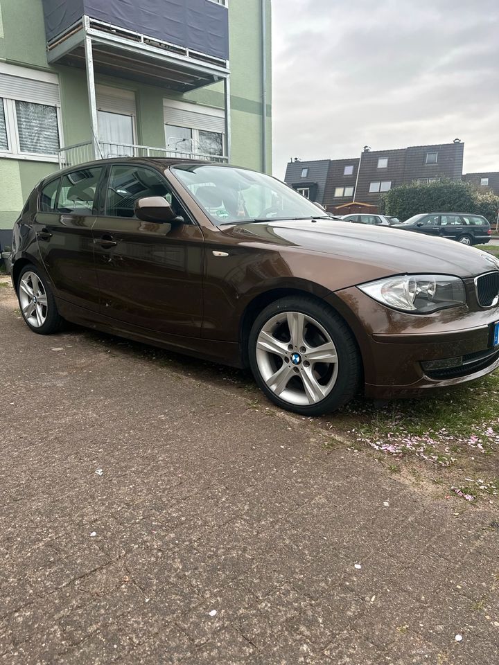 BMW 1er Reihe * NEU TÜV* in Schloß Holte-Stukenbrock