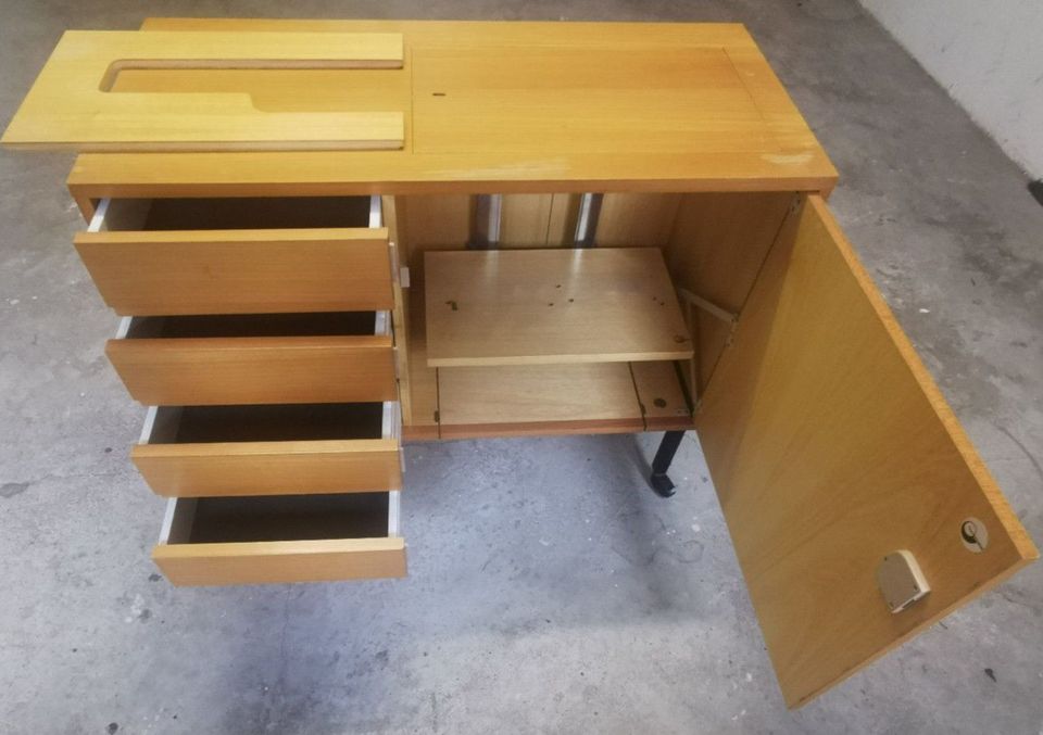 Nähmaschine Schrank Hydraulis für weiteres Modelle Holz TOP in Augsburg