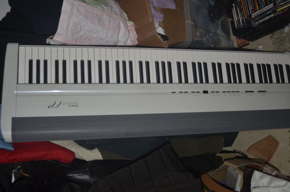 ROLAND Digital Piano FP-8 in Augsburg