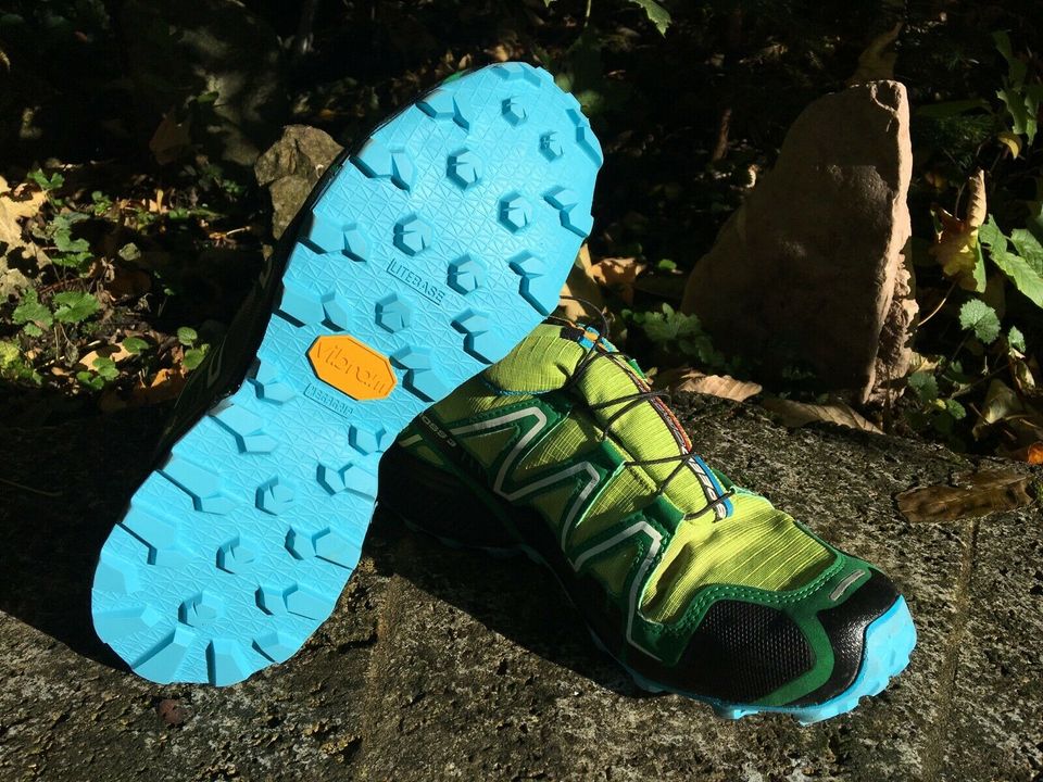 Neubesohlung Schuhe mit Vibram Lightbase  >  Inov8,  Nnormal in Bad Bayersoien