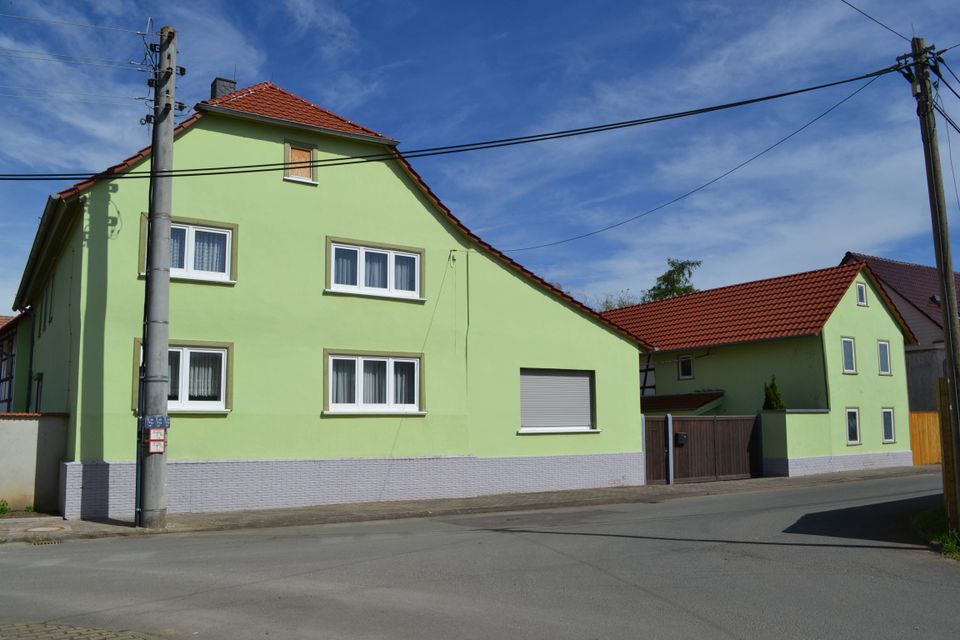 Großer Dreiseitenhof mit großem Garten und Nebengelass für den autark, Ruhe und Natur suchenden Visionär in Nesse-Apfelstädt