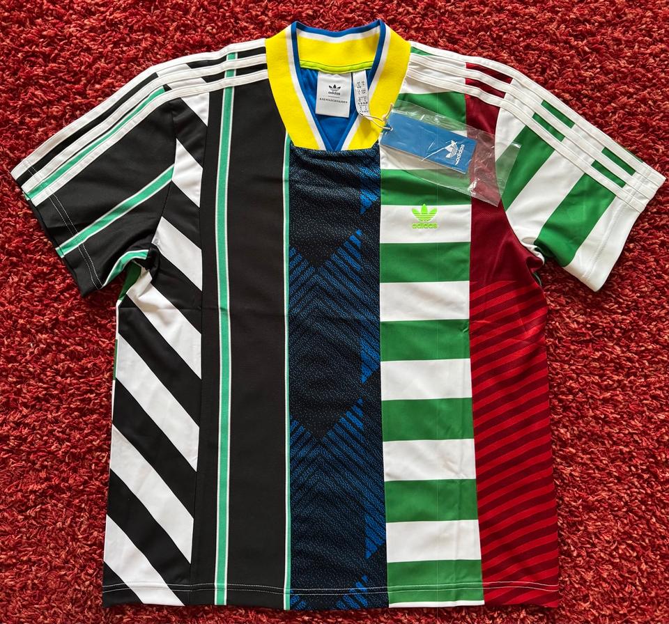 Ksenia Schnaider- ADIDAS- Shirt - Fußball- Trikot- Neu- Hingucker in Jena
