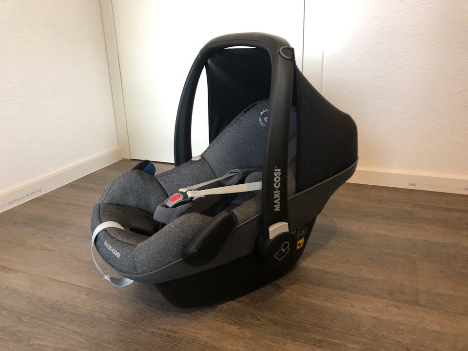 Maxi Cosi Pebble pro i-size mit Station in Gerstetten