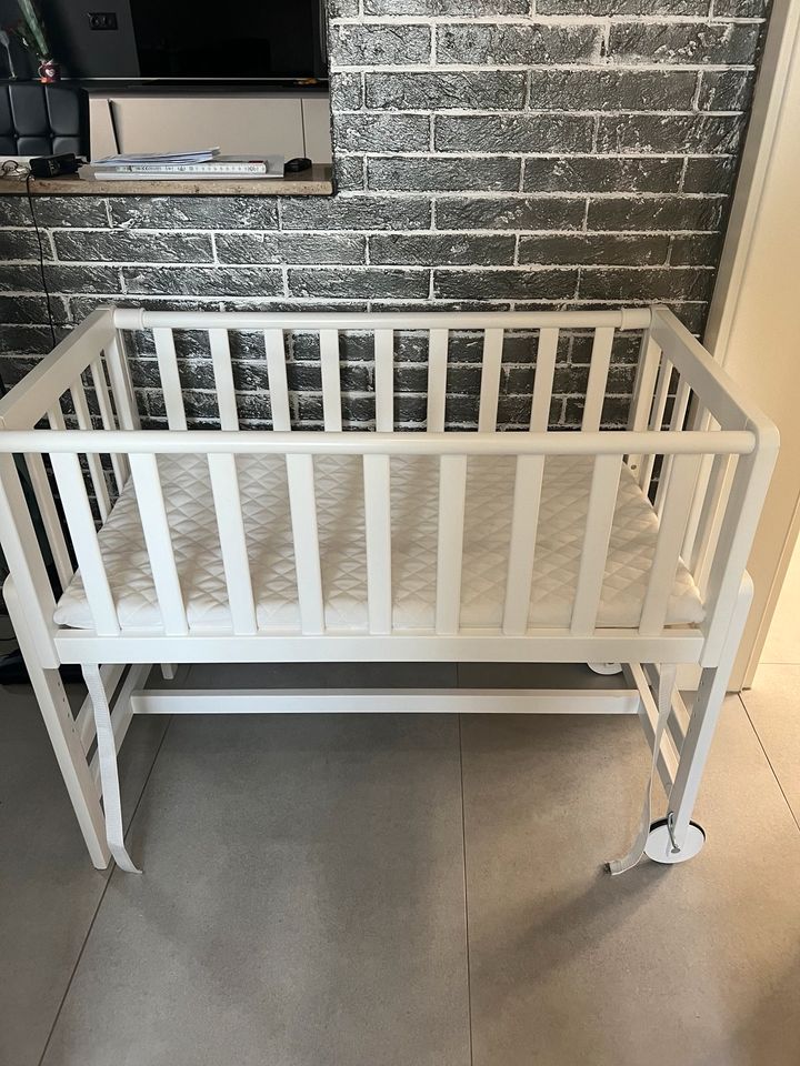 Babybett in Weiß in Voerde (Niederrhein)