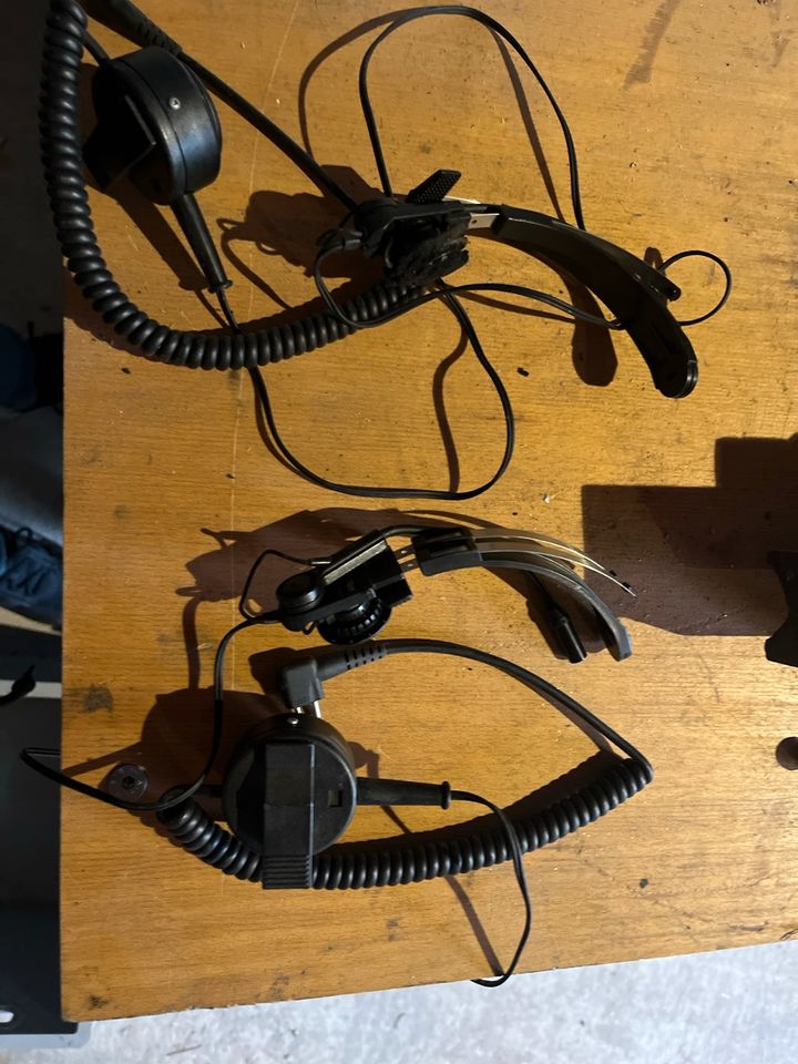 Motorola Funkgerät Headset zwei Stück in Fürth