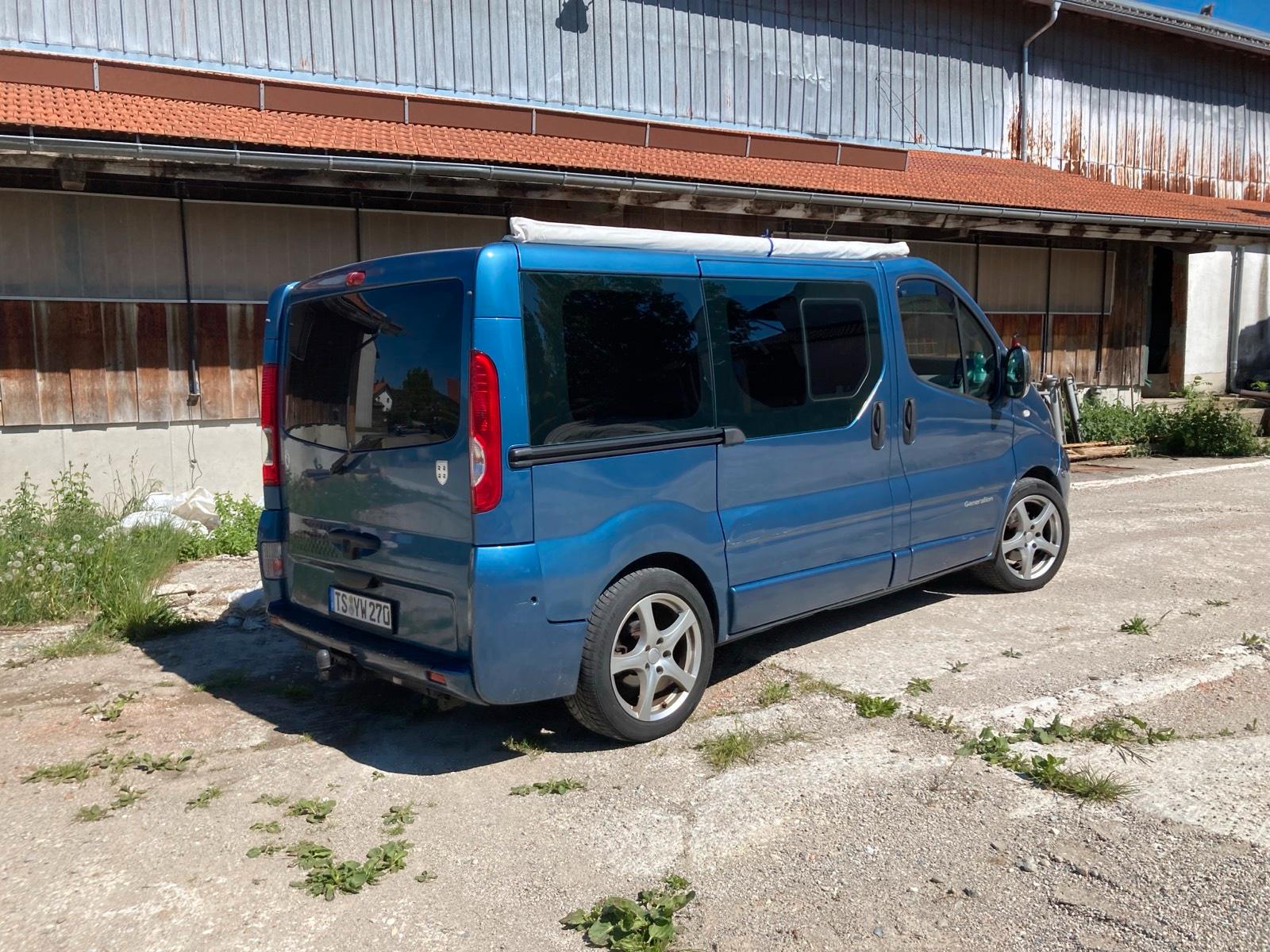 Abbildung des Autos Camper Van Renault Trafi…