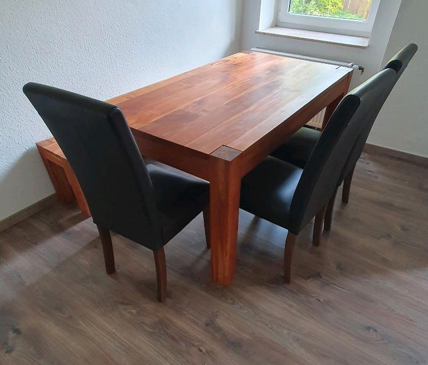 Holztisch massiv Esstisch mit Sitzbank und 3 Stühlen in Kassel