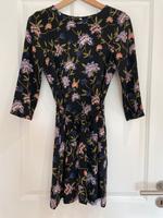 Kleid mit Blumenmuster und Dreiviertelarm Bayern - Zeil Vorschau
