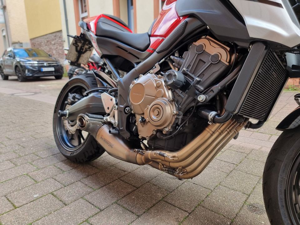 Honda CB 650F Akrapovič in Karlsruhe