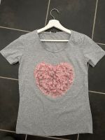 Tshirt NEU grau mit rosa 3D Blüten Perlen Shirt 36/38 S Bayern - Würzburg Vorschau