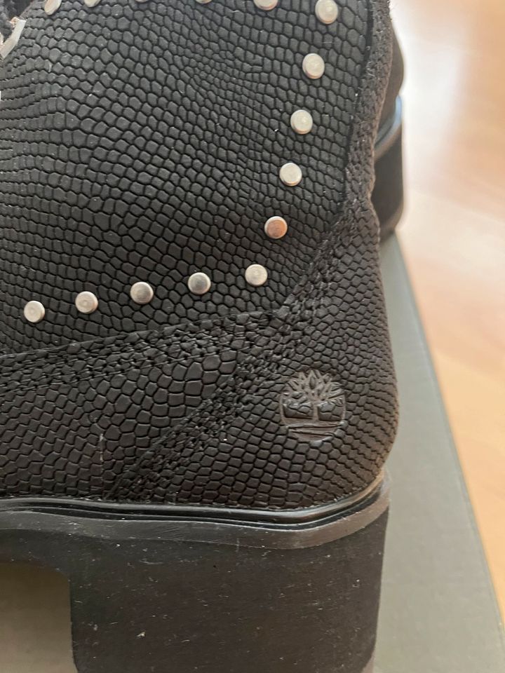 Timberland Schuhe Boots Stiefel 38 7 schwarz wie neu in Berlin