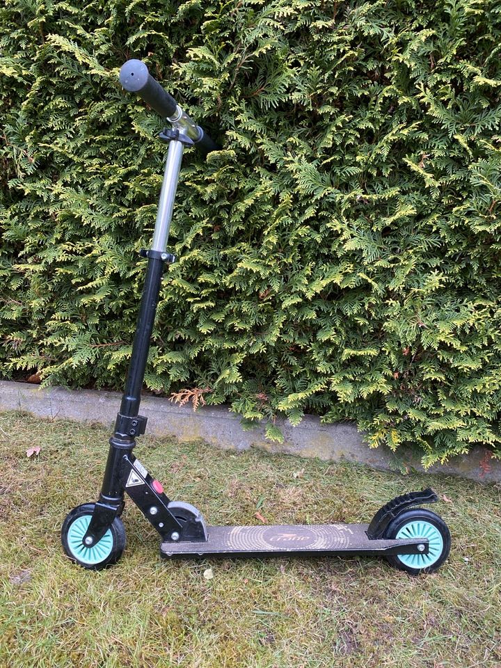 Schwarz/Grün Kinderscooter / Scooter / Zweirad Roller in Ibbenbüren
