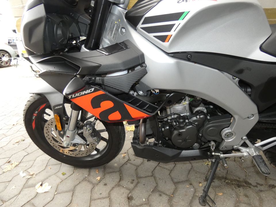 APRILIA TUONO 125: Wenig Km. TOP Zustand. 1Hd. in Viernheim