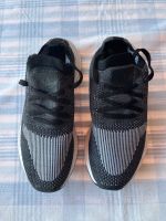 Adidas Schuhe Gr. 42 grau/weiß Niedersachsen - Seelze Vorschau