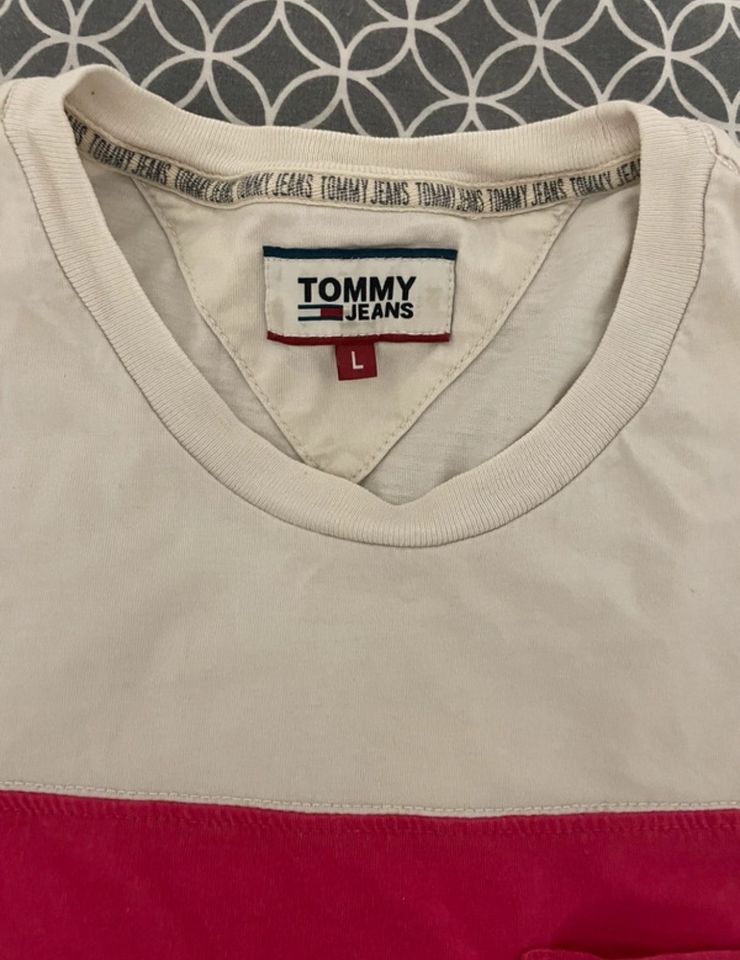 Original Tommy Hilfiger T-Shirt Herren Größe L in Farbe Weiß in Potsdam