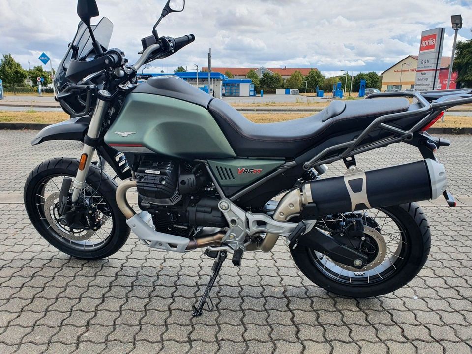 Moto Guzzi V 85 TT Mod.2023 ab 0,0eff.Z. Versand + Aktion in Oschatz
