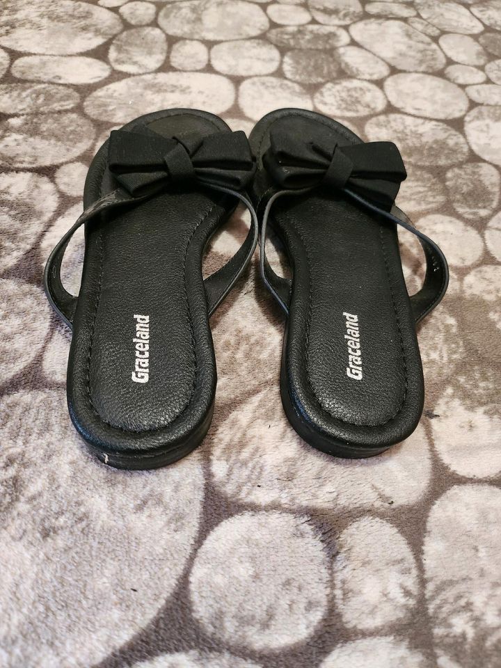 Schwarze Flip Flop in Diez