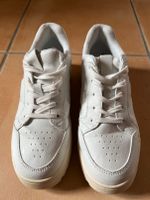 ZARA Kids Sneaker weiß mit breiter Sohle Gr. 35 Baden-Württemberg - Schönaich Vorschau