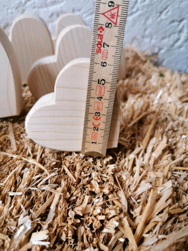 Herzen Holz Hochzeit Feste Deko.... in Bruckberg bei Landshut