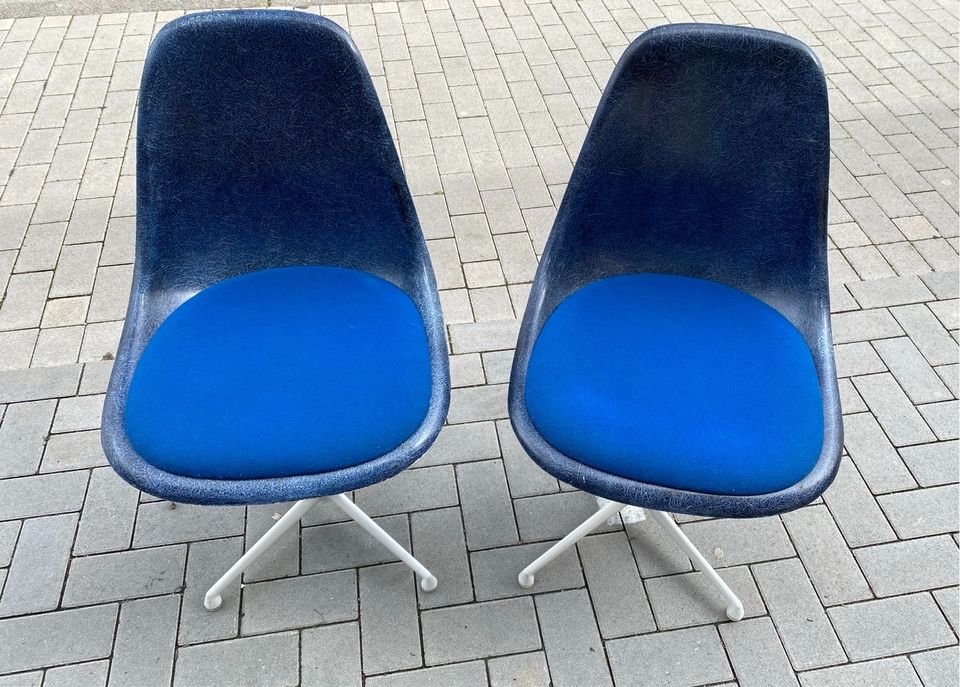 Herman Miller Eames Sidechair laFonda Fiberglas Blau Vitra in Bruchsal