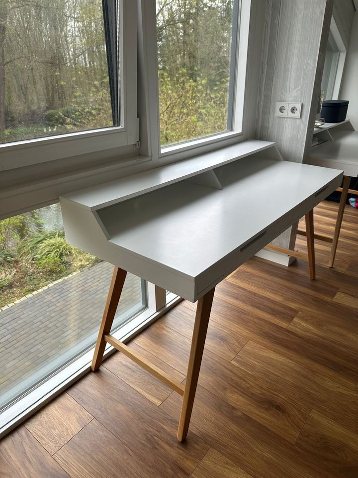 Schreibtisch CLP Holz Bürotisch Weiß 2 x in Raisdorf