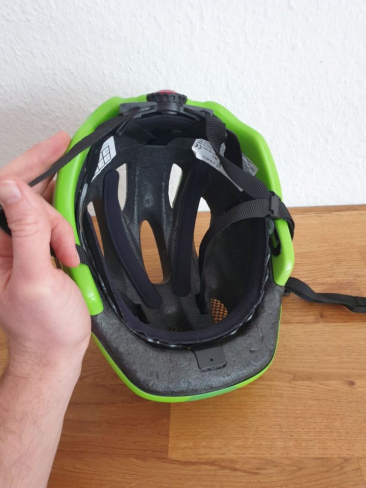 Kinder fahrradhelm grün Ked meggi 2 / 52 - 58cm in Hamburg