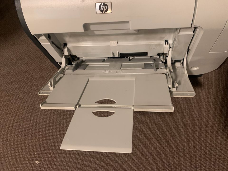 HP Color Laserjet CM2320nf MFP Farbdrucker, Scanner, Fax in Eschenburg