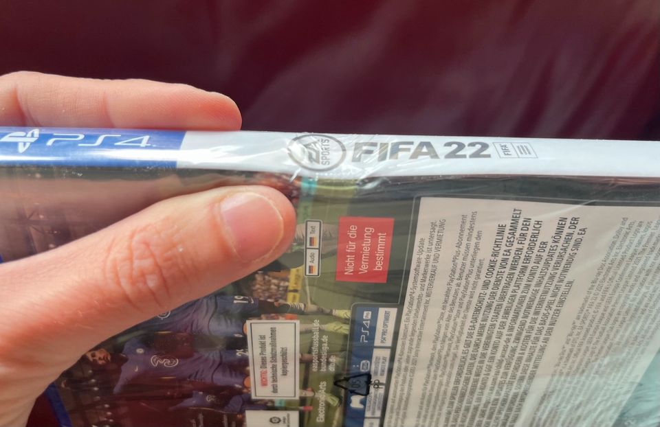 PS4 Spiel FIFA22 (Neu & OVP) in Eschwege