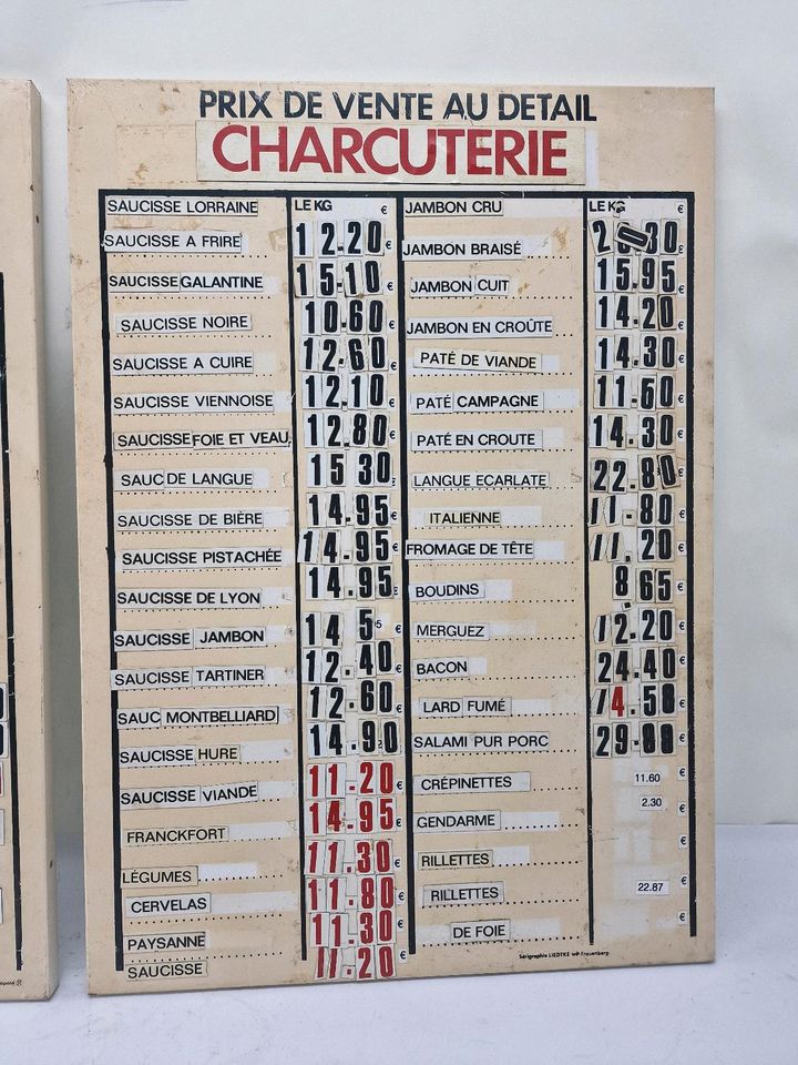 2 x 60er Jahre Blech Preistafeln einer französischen Metzgerei in Heusweiler