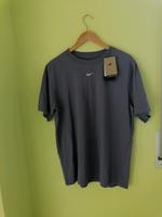 lila Nike T-Shirt Frankfurt am Main - Nordend Vorschau