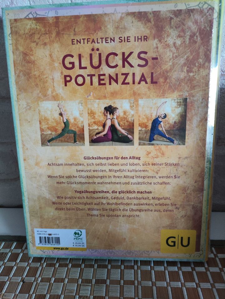 GU Yogaglück Buch und 2 CD´s, OVP, NP 29,99€ in Berlin