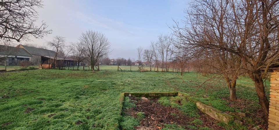 Haus mit Grundstück in Kroatien Gespanschaft Osijek-Baranja in Winnenden