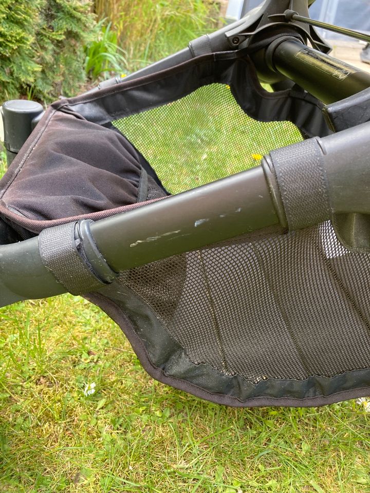 Bugaboo Buffalo Kinderwagen mit viel Zubehör in Fredersdorf-Vogelsdorf