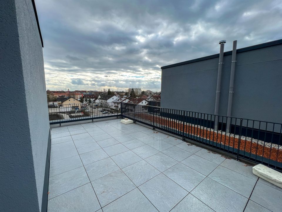Neubau Luxus Penthouse barrierefrei mit 40qm Dachterrasse und Tiefgarage in Garching b München