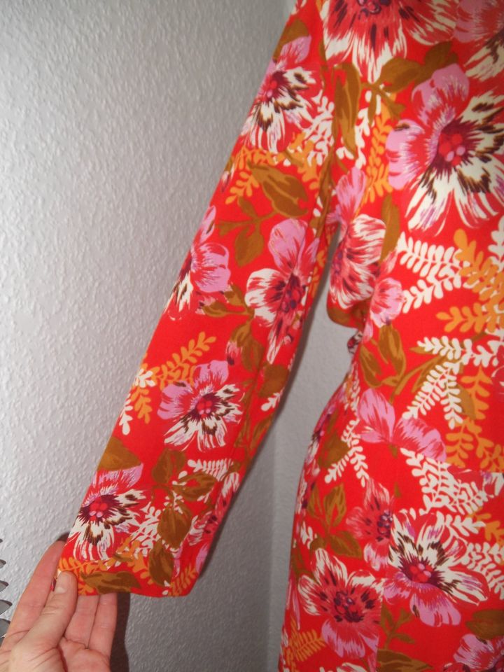 Stylischer HALLHUBER Jump-Suit orange M Blumen NEu m Etikett in Köln