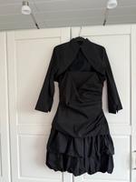 Vera Mont Konfirmationskleid/Abendkleid mit Bolero schwarz 32 Niedersachsen - Emden Vorschau