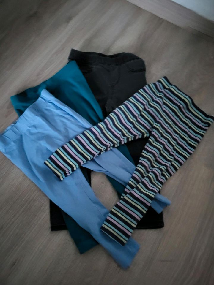 3 Kinderleggins und eine Jeggins in Holzminden