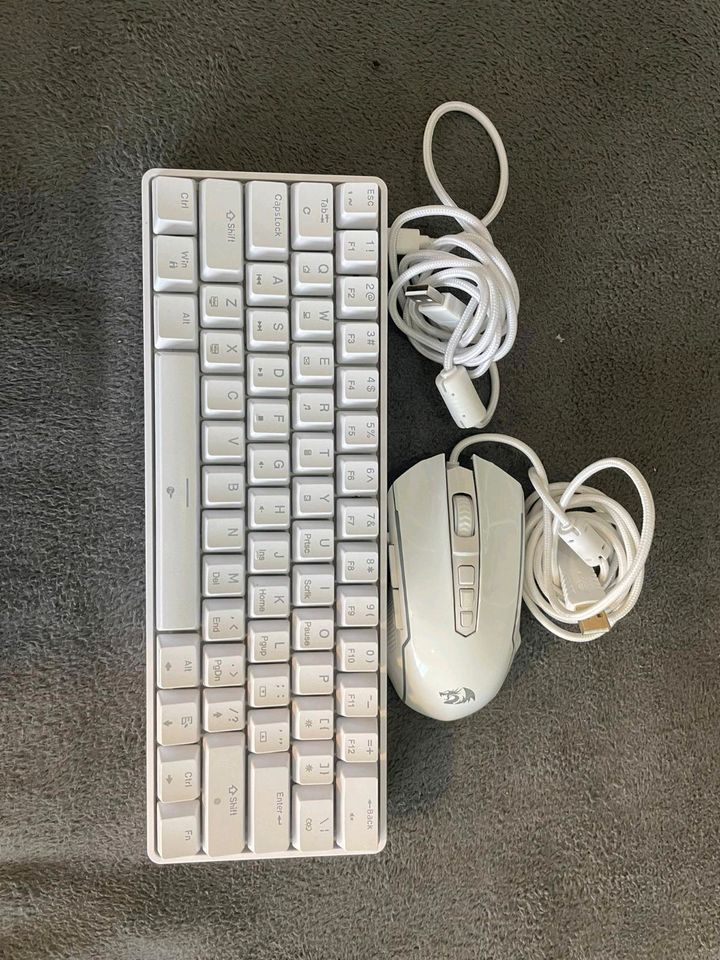 Maus und mini Tastatur zum zocken in Obrigheim