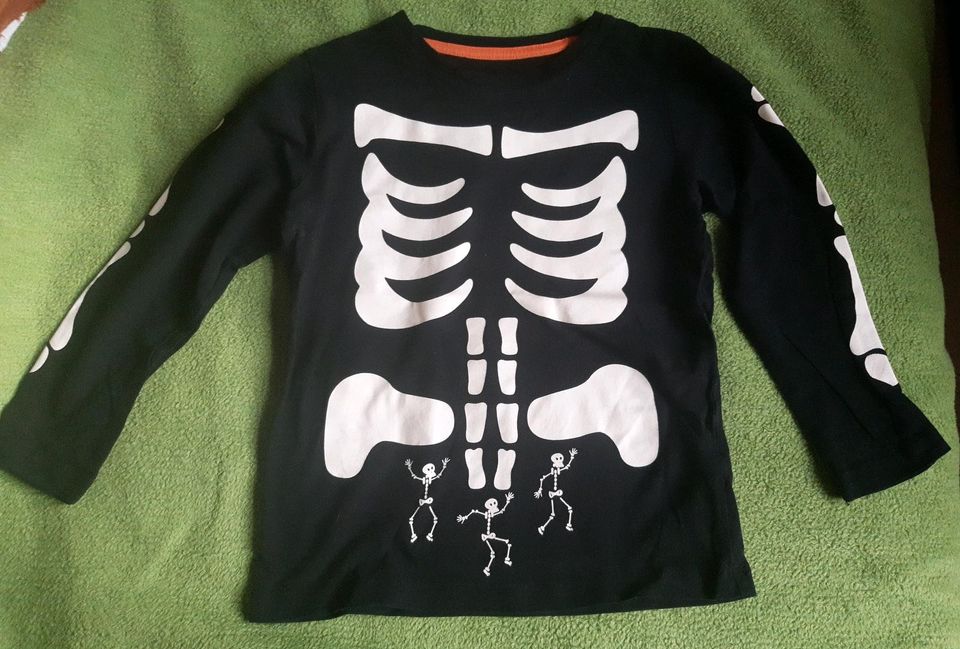 Halloween Shirt 110/116, glow in the dark, Marks and Spencer in Ingolstadt