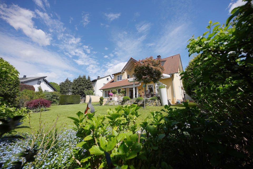 Exklusive Villa mit Einliegerwohnung in Bad Vilbel