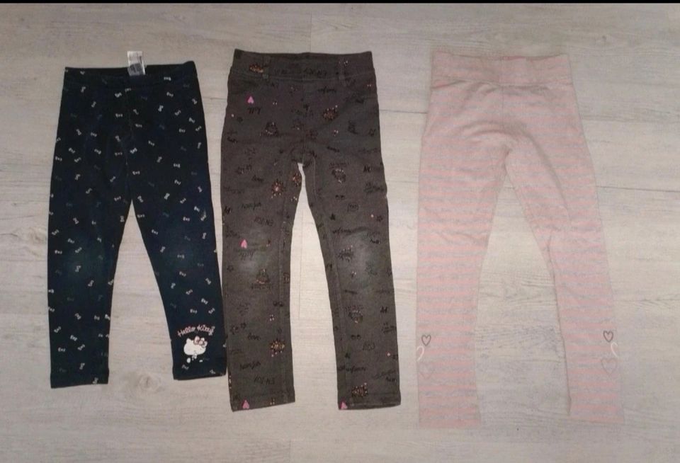 7 x Hosen Leggings Thermoleggings 3/4 Hose Hello Kitty H&M Bob de in Giesen