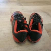 Rot / schwarze Fußballschuhe von Adidas Predator Bayern - Ostheim Vorschau