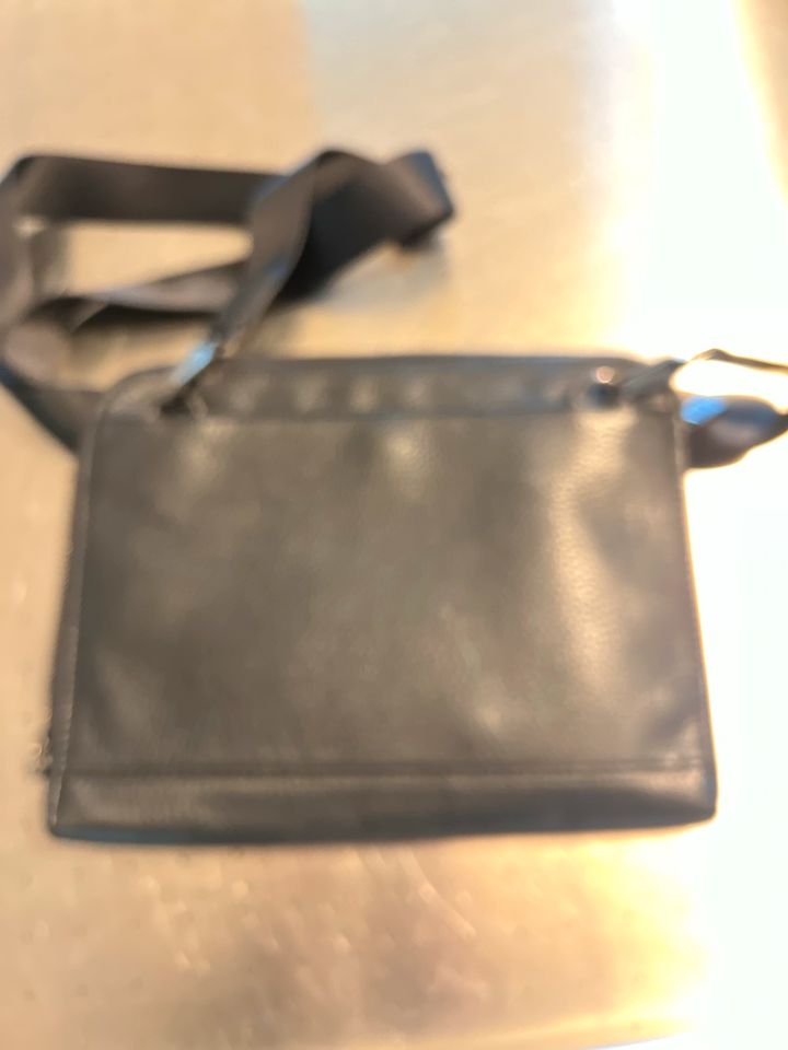 Handtasche von Emporio Armani in Essen