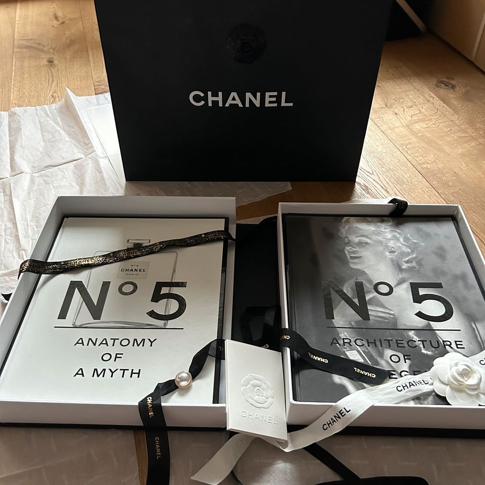 Chanel No.5 Edition 2021 English Version in Berlin