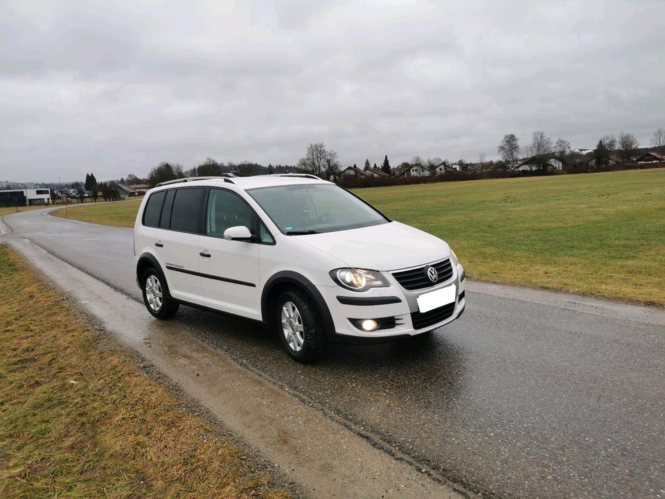 VW Touran Cross in Leutkirch im Allgäu