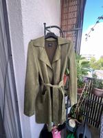 Zero Trencoat kurz mit Taillengürtel Gr. 40 grün München - Maxvorstadt Vorschau
