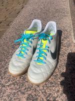 Nike Sportschuhe Hessen - Schlitz Vorschau