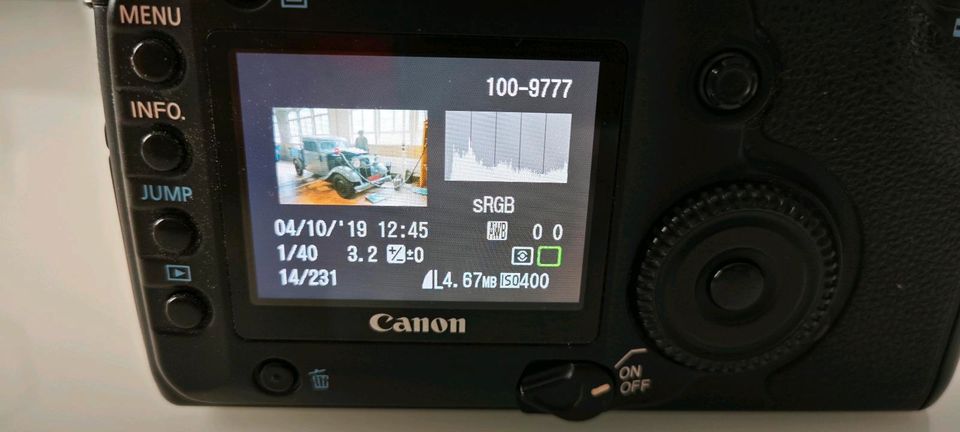 Canon EOS 5D Body zu verkaufen incl 2 akkus in Kaiserslautern
