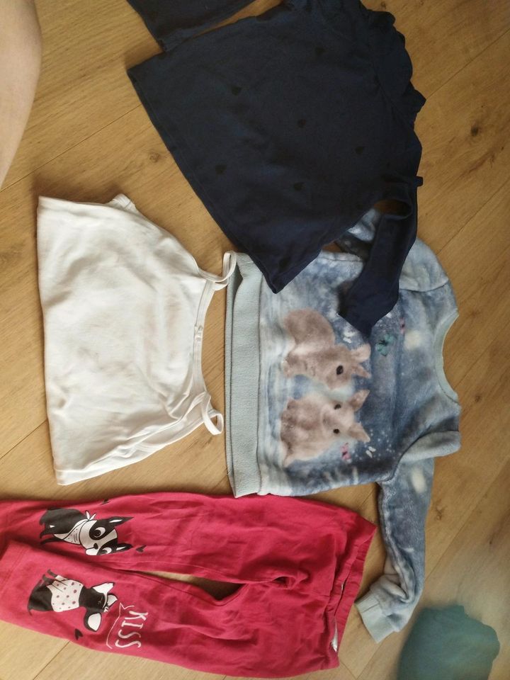 Langarmshirt, Leggings, Unterhemd Mädchen 104 in Adlkofen