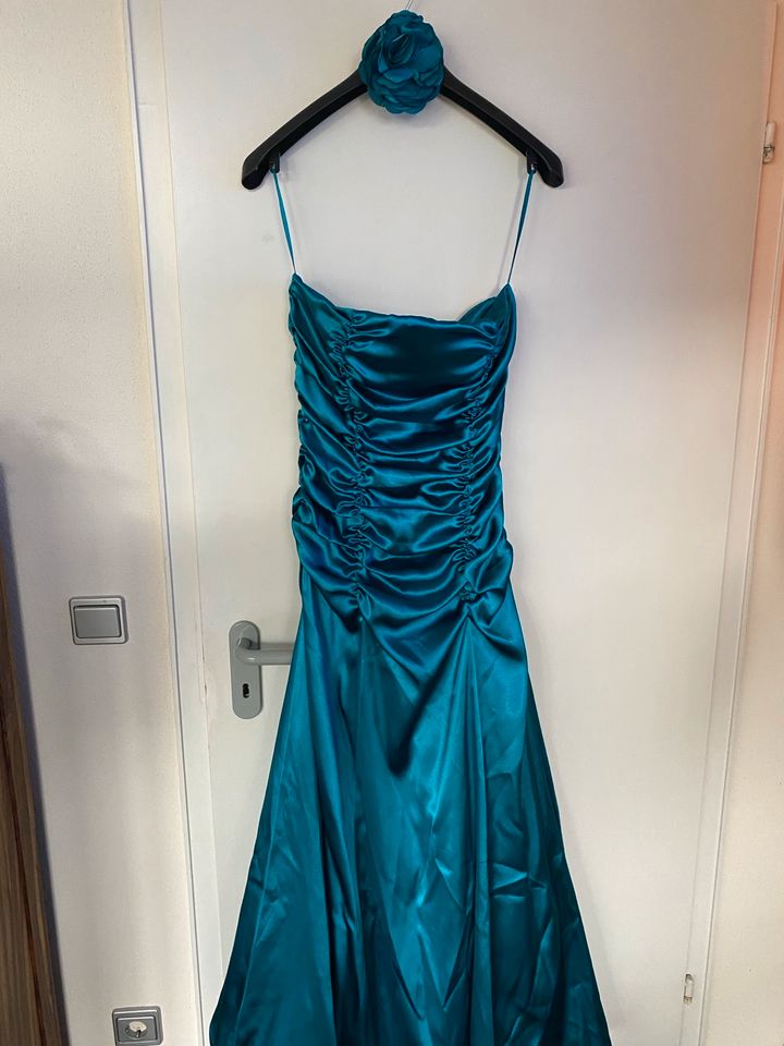 Abendkleid Abschluss Kleid elegant türkis gr.40/42 L tailliert in Iserlohn